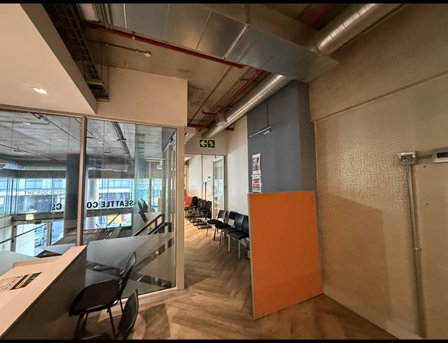 98M² OFFICE TO LET IN FORESHORE